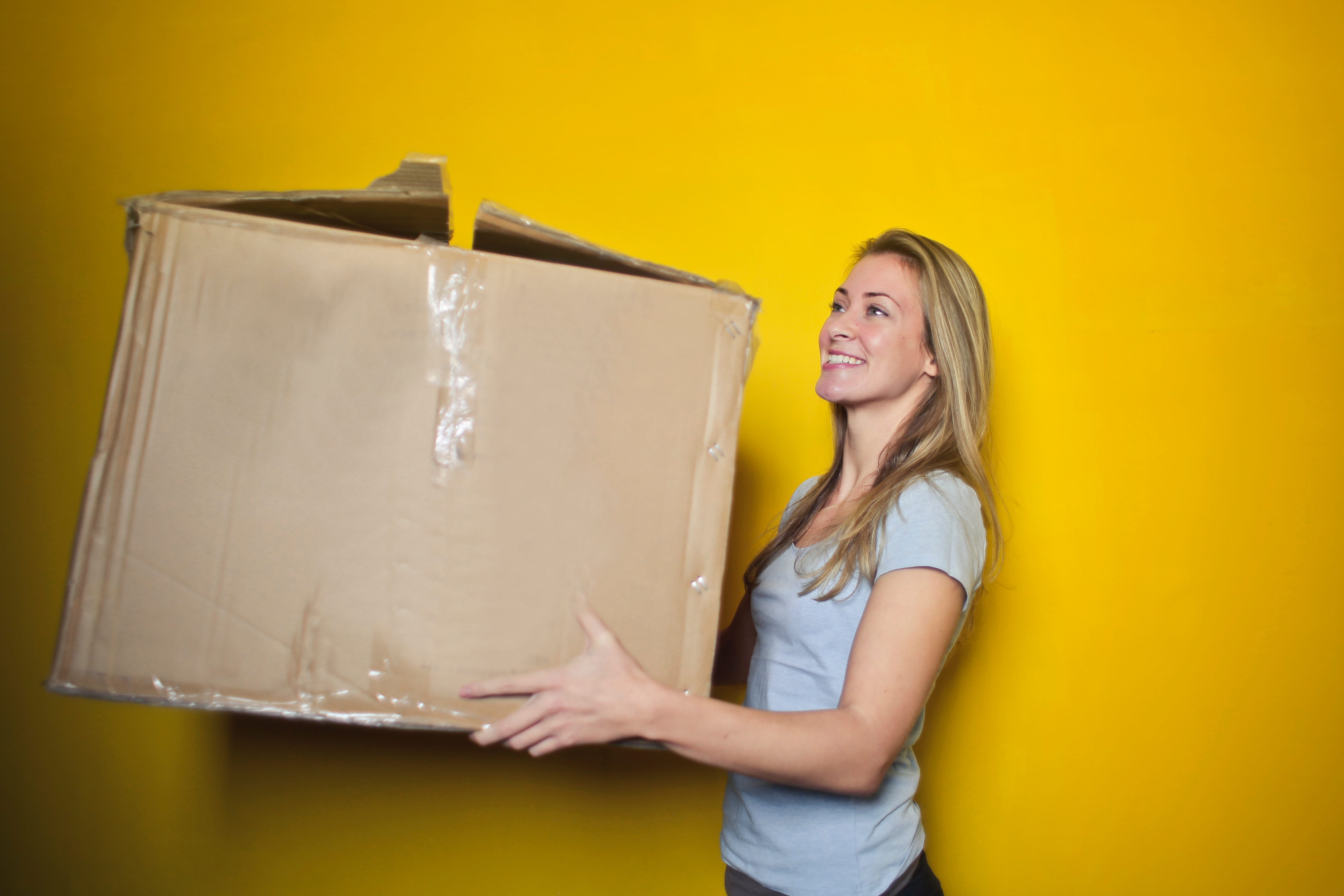 why-hire-a-professional-cleaning-company-when-you-move-out-or-move-in