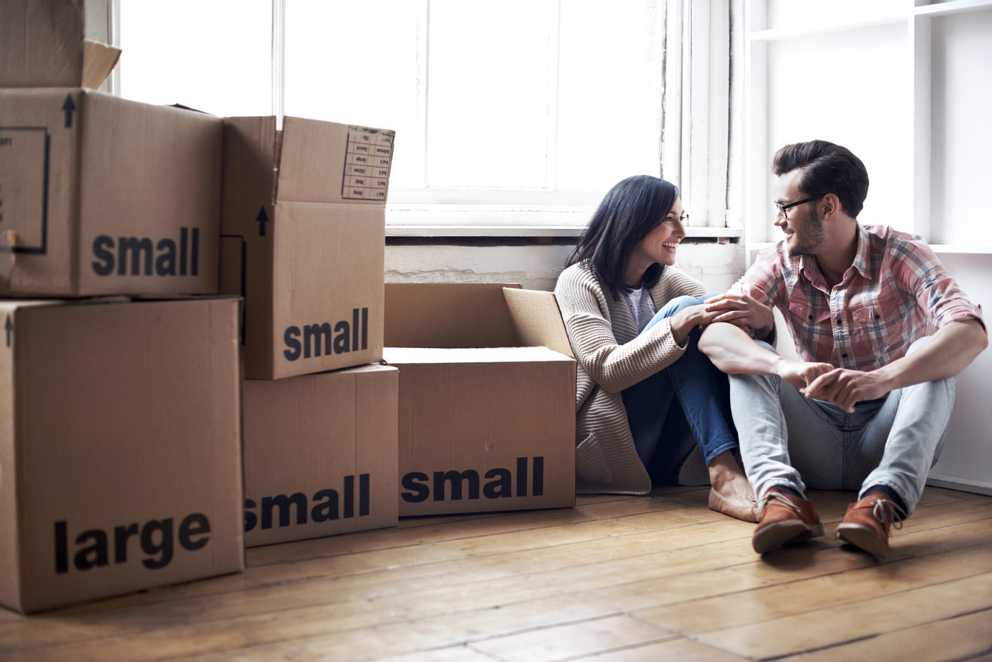 moving-boxes-couple